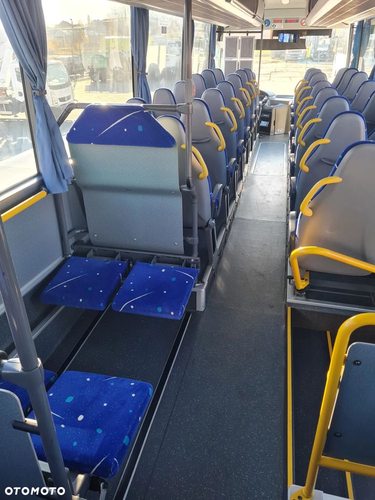 Mercedes-Benz INTOURO - 17