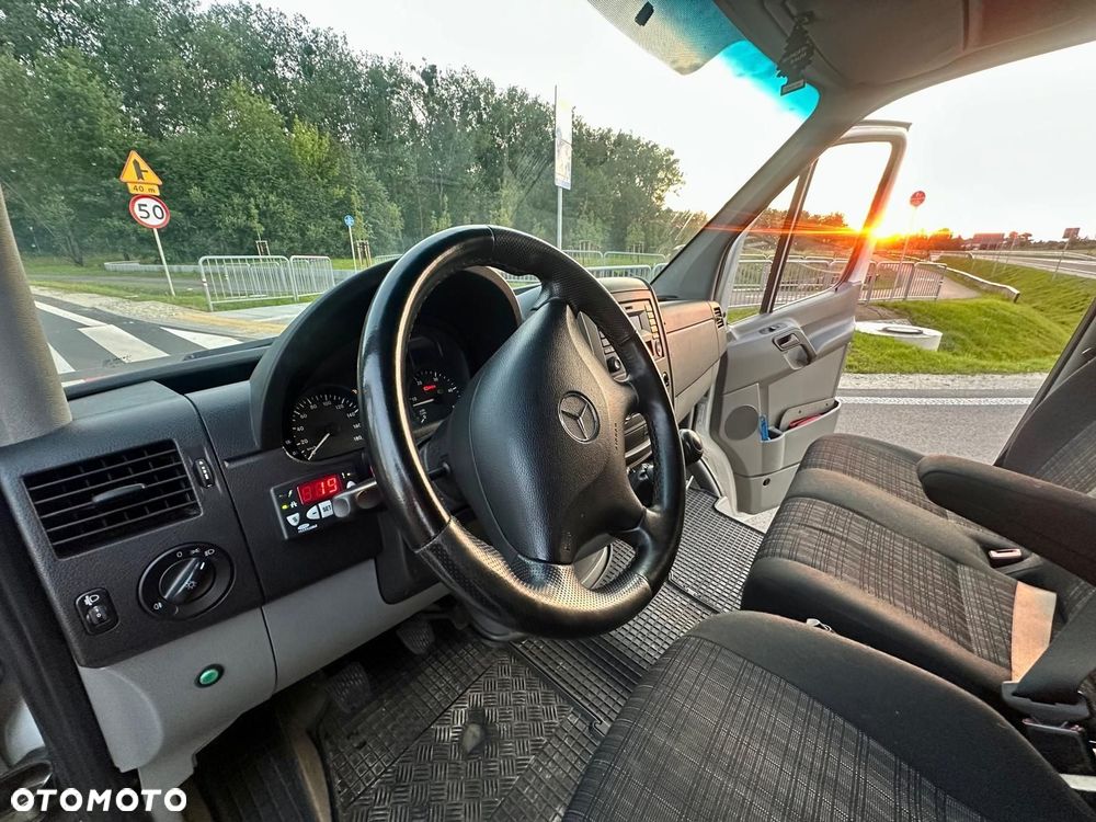 Mercedes-Benz SPRINTER - 12