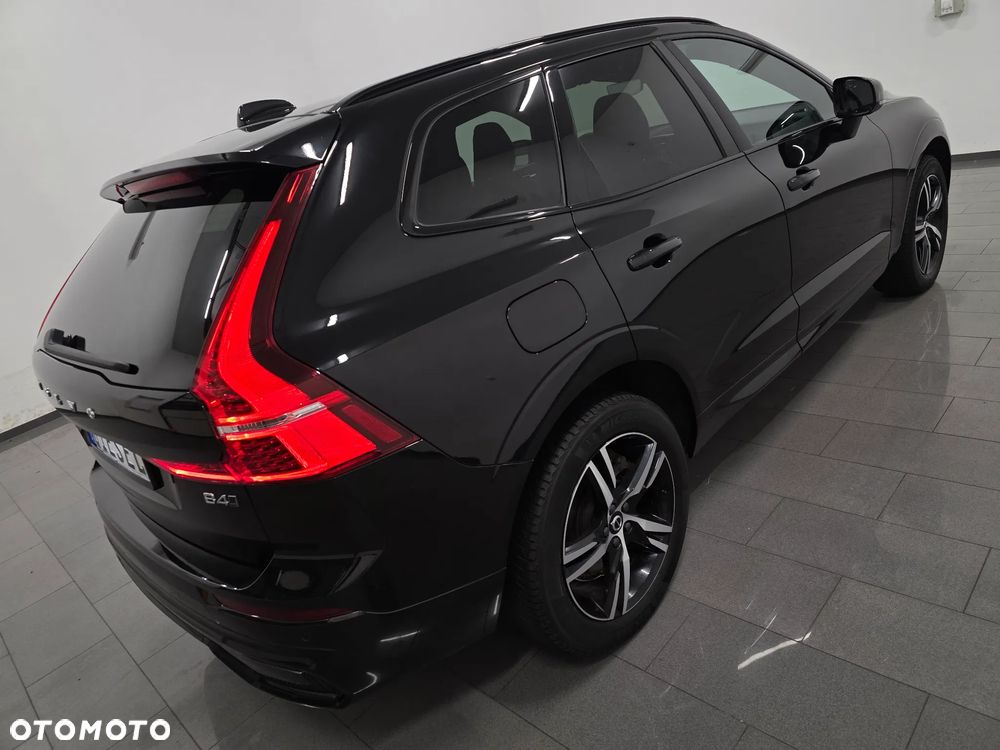 Volvo XC 60 B4 D AWD Plus Dark - 6