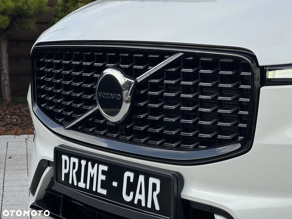 Volvo XC 60 B4 D Plus Dark - 35