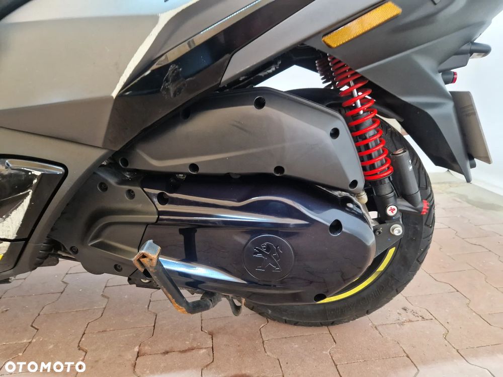 Peugeot Metropolis - 22