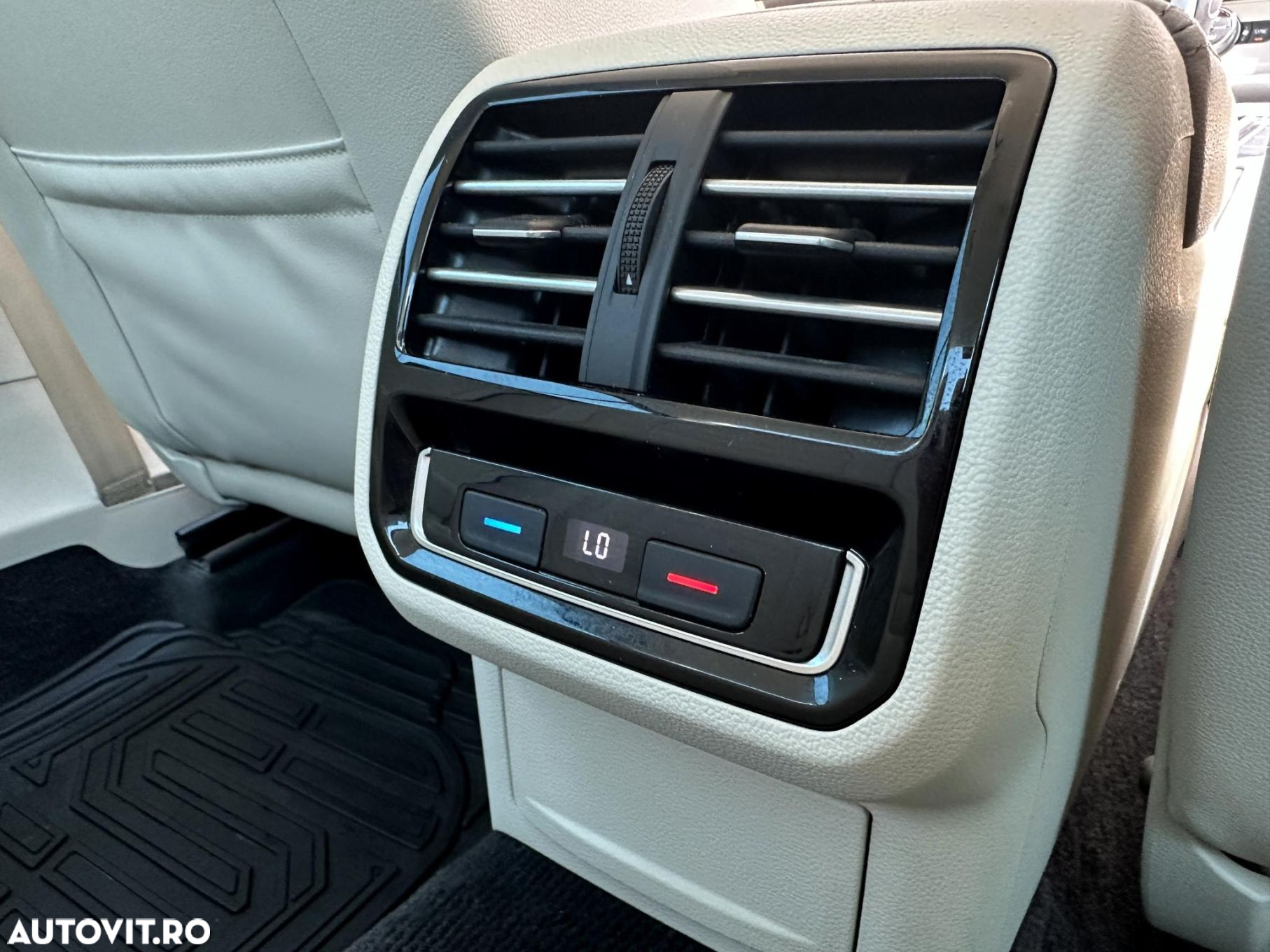Volkswagen Passat - 20
