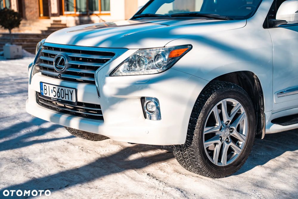 Lexus LX 570 Omotenashi - 16