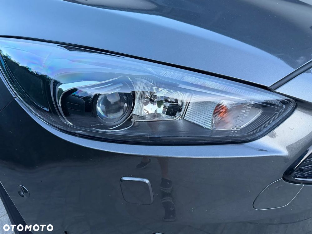 Ford Focus 1.5 EcoBoost ST-Line - 9