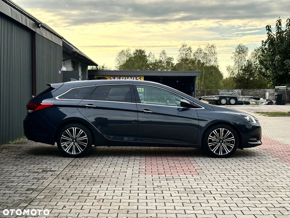 Hyundai i40 Kombi 1.7 CRDi DCT Premium - 11