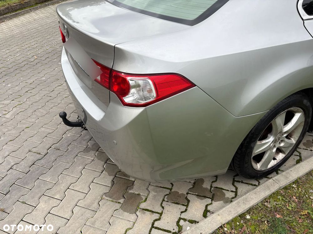 Honda Accord 2.0 Executive Nav - 30