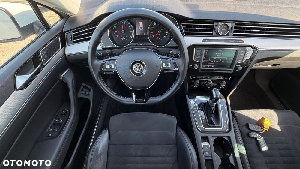 Volkswagen Passat - 6