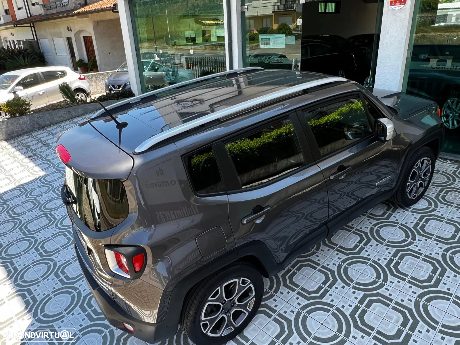 Jeep Renegade 1.6 MJD Limited - 34