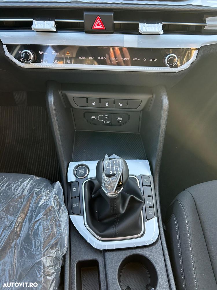 Kia Sportage 1.6 T-GDI 6MT 4x2 Urban - 17