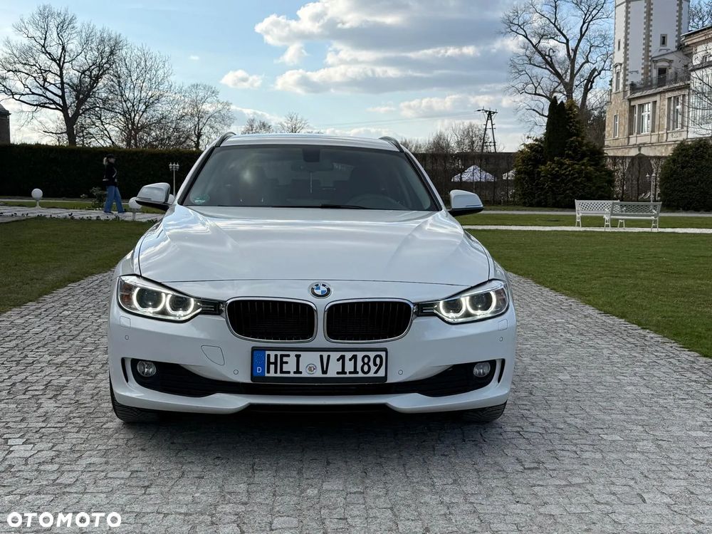 BMW Seria 3 318d Luxury Line - 3