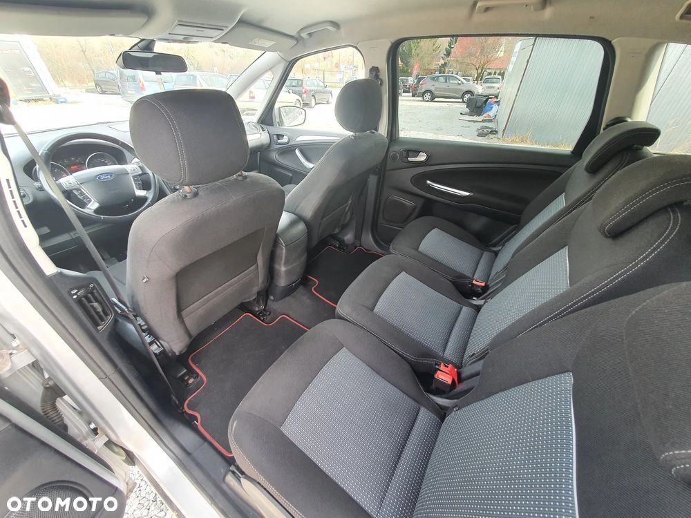 Ford S-Max - 10