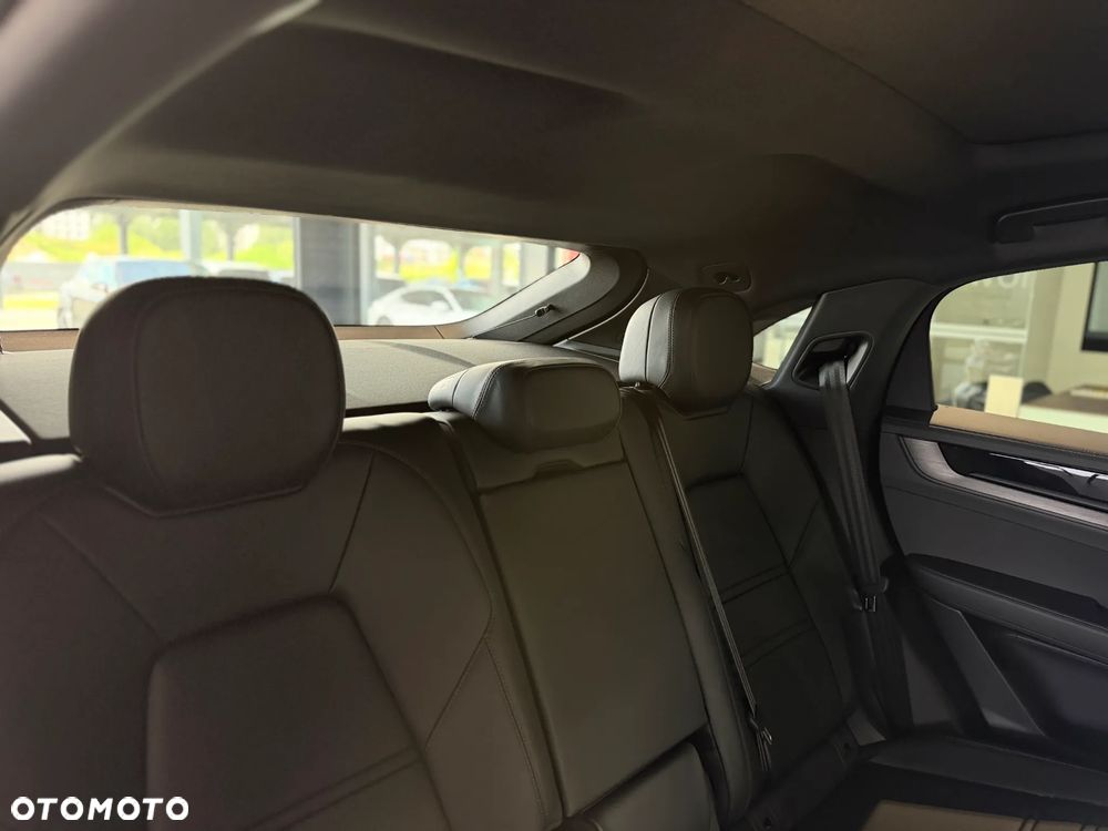 Porsche Cayenne Black Edition - 36