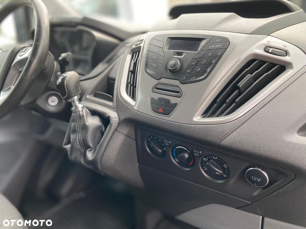Ford TRANSIT CUSTOM - 21