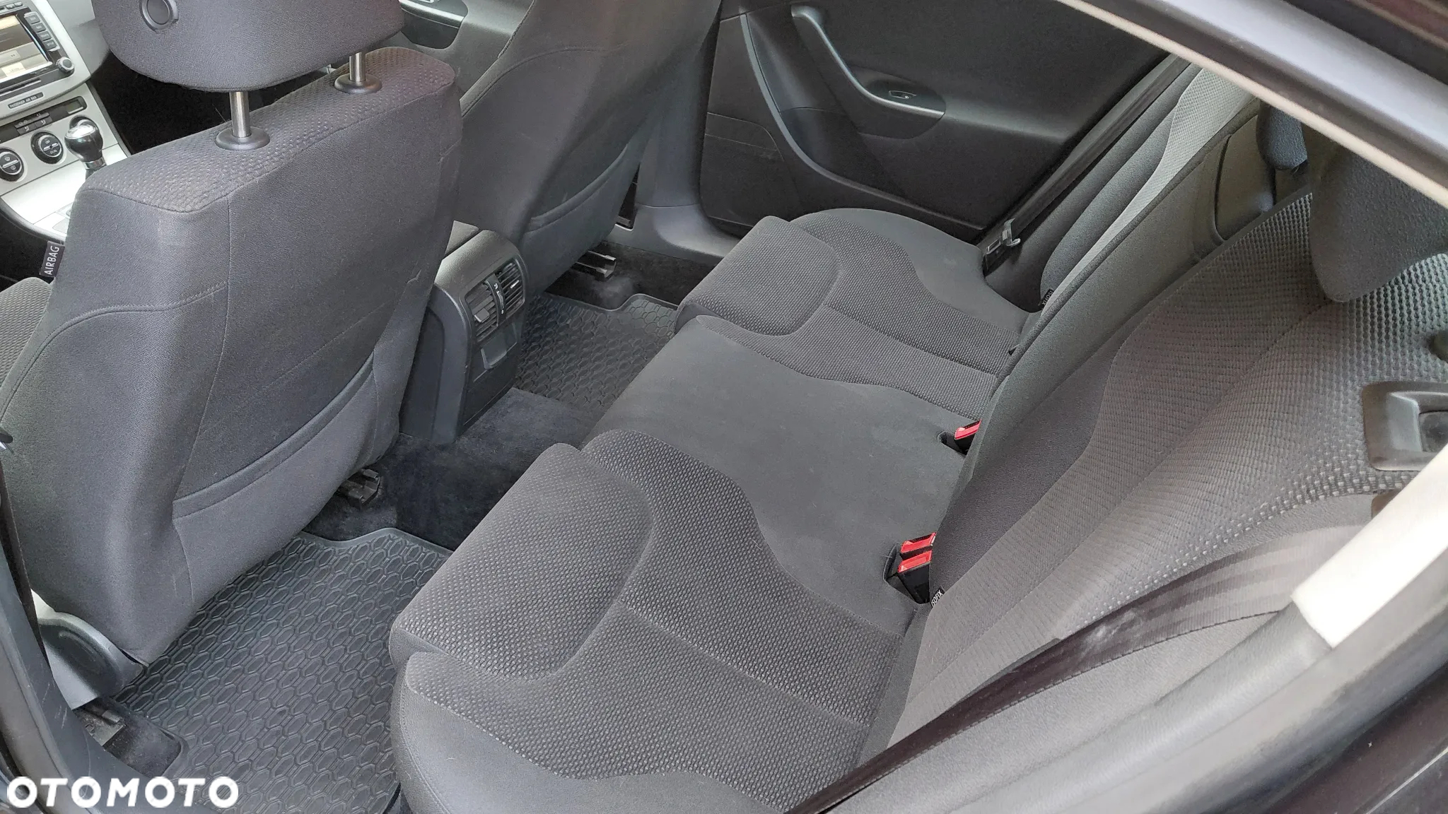 Volkswagen Passat 2.0 TDI DPF Highline - 11