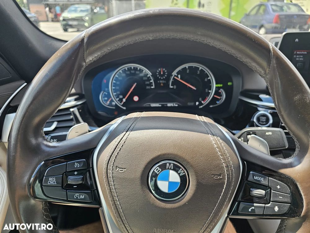 BMW Seria 5 520d xDrive Aut. Luxury Line - 12