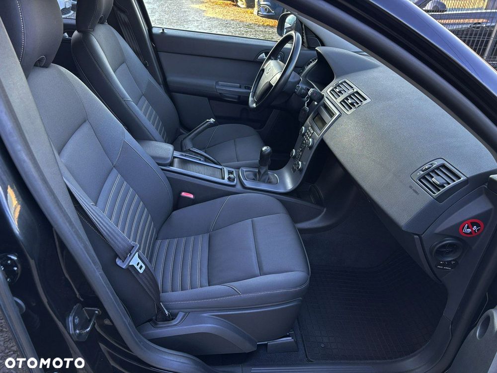 Volvo V50 - 30