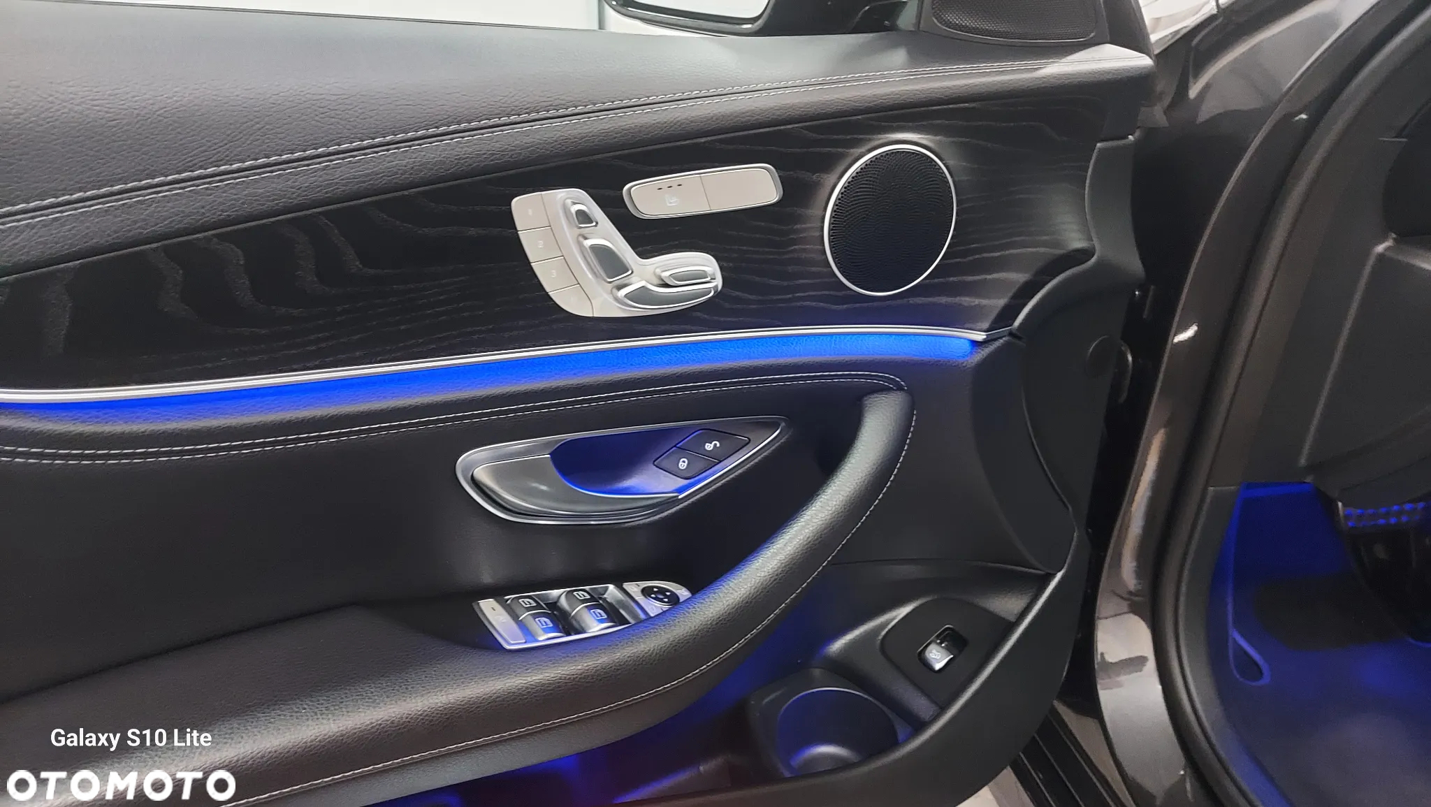 Mercedes-Benz Klasa E 300 de 9G-TRONIC - 12
