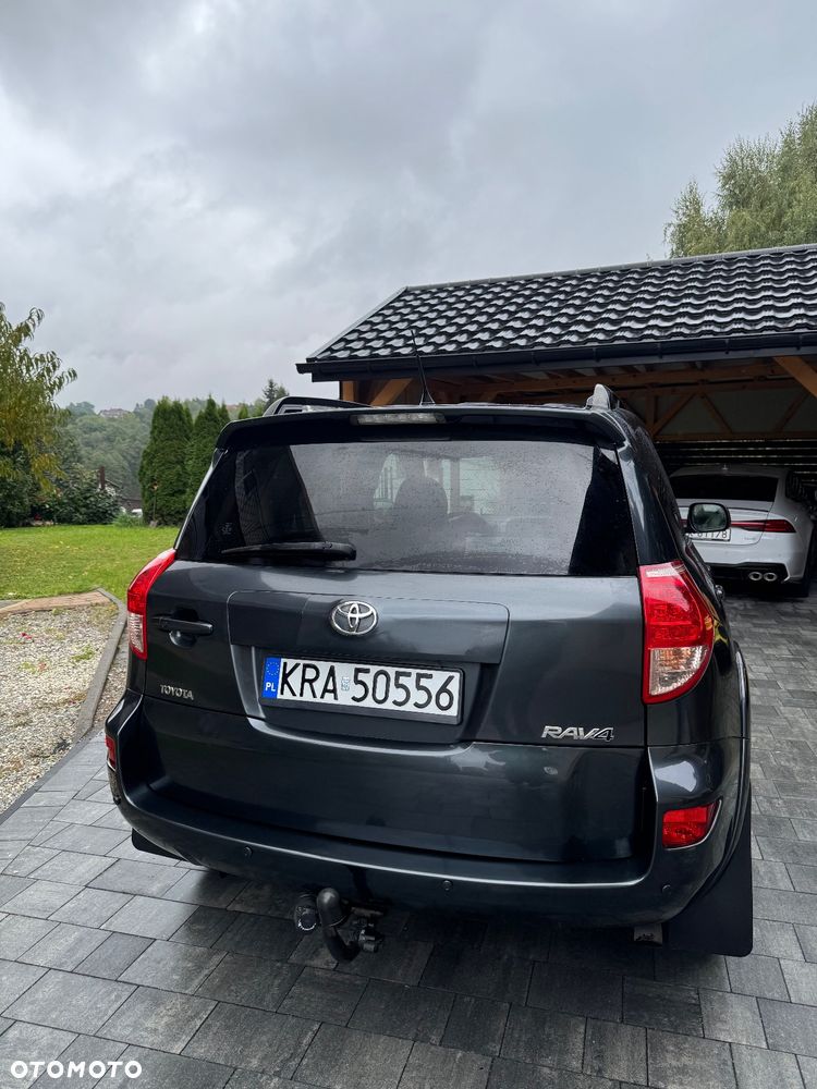 Toyota RAV4 - 4