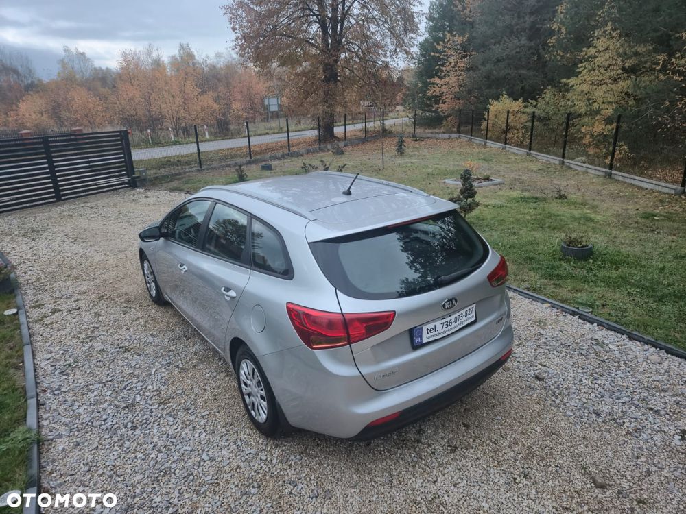 Kia Ceed - 10