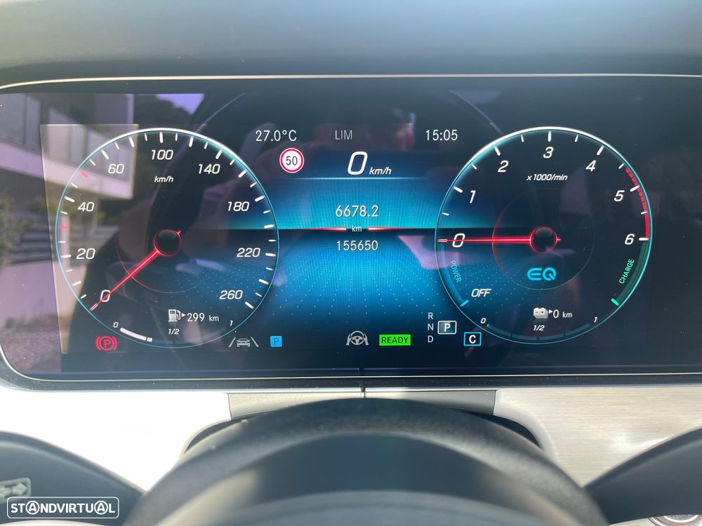 Mercedes-Benz E 300 de 4Matic 9G-TRONIC AMG Line - 35