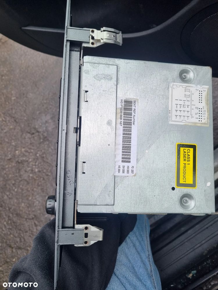 SEAT LEON II 05-09 2007 r. radioodtwarzacz radioodbiornik radio 1P1035186B * - 2