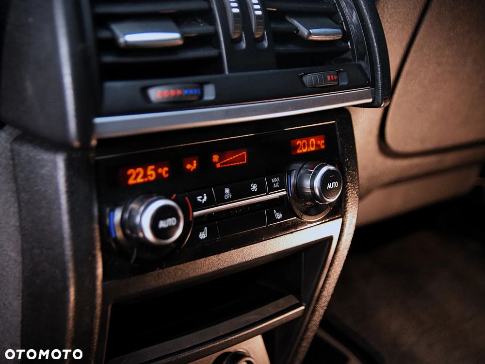 BMW X5 xDrive35i - 22