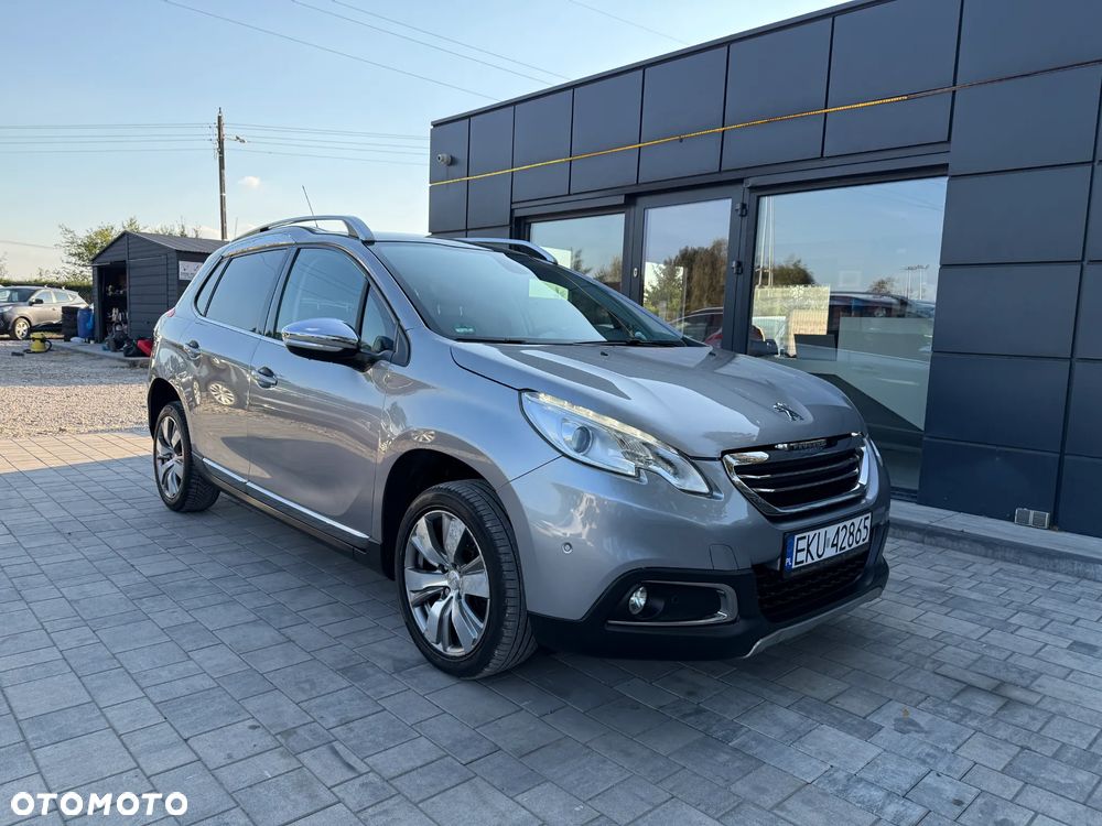 Peugeot 2008 1.2 Pure Tech Allure S&S - 12