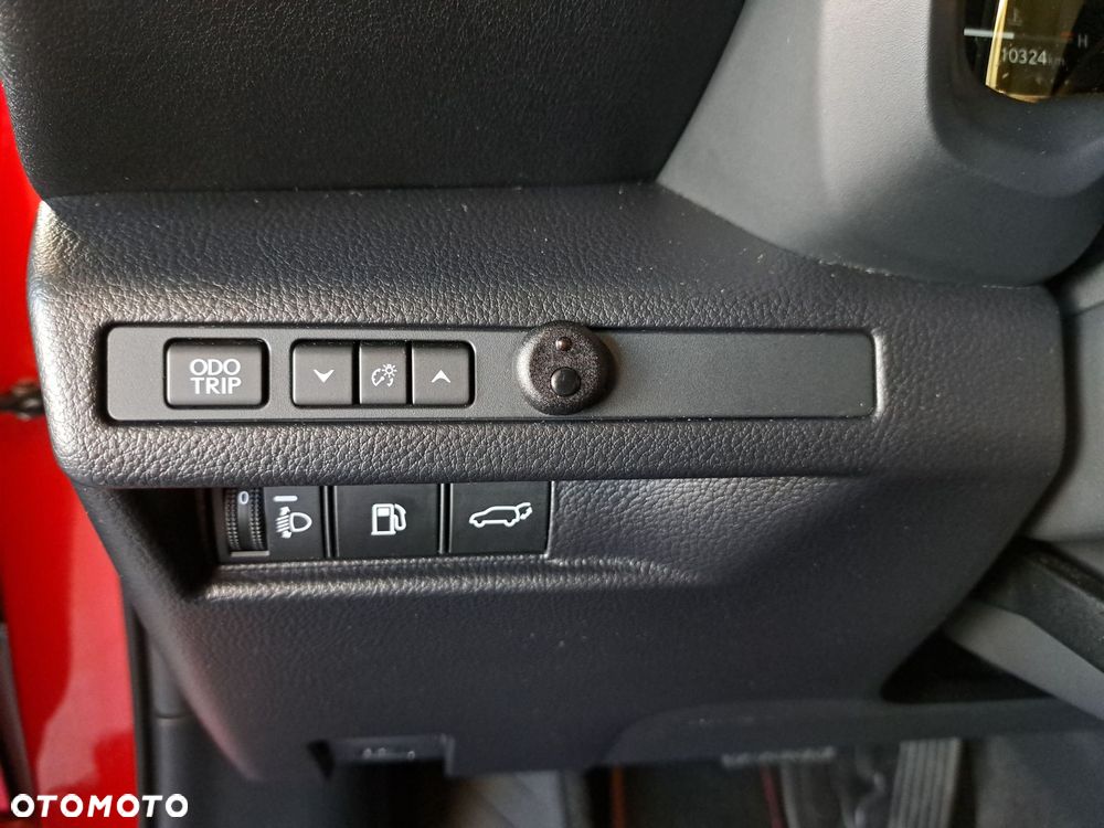 Lexus LBX 1.5 Hybrid Emotion - 34