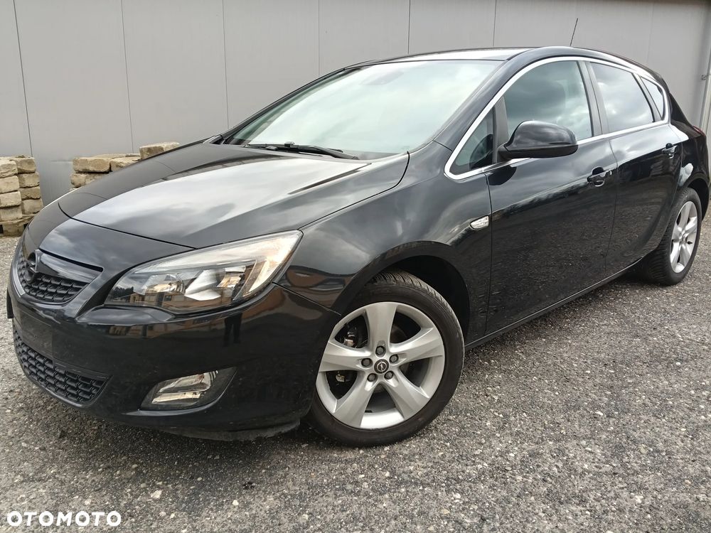 Opel Astra 1.4 Turbo Exklusiv - 2