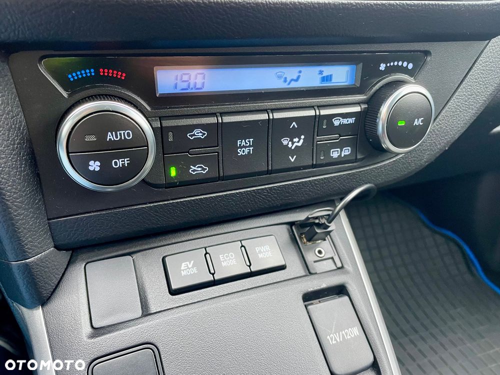 Toyota Auris 1.8 HSD Prestige - 13