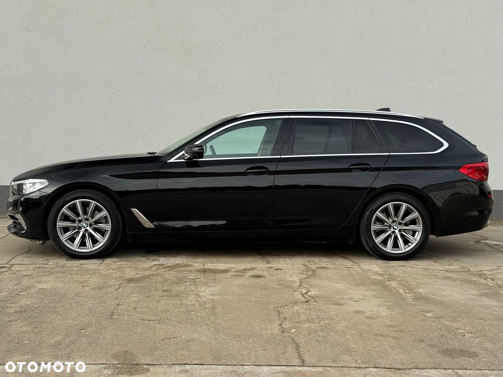 BMW Seria 5 520d xDrive Luxury Line - 2