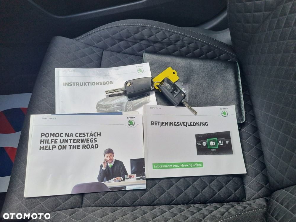 Skoda Superb 1.8 TSI DSG Style - 24