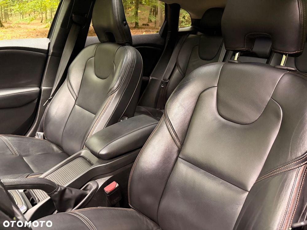 Volvo V40 Cross Country T4 AWD Summum - 10