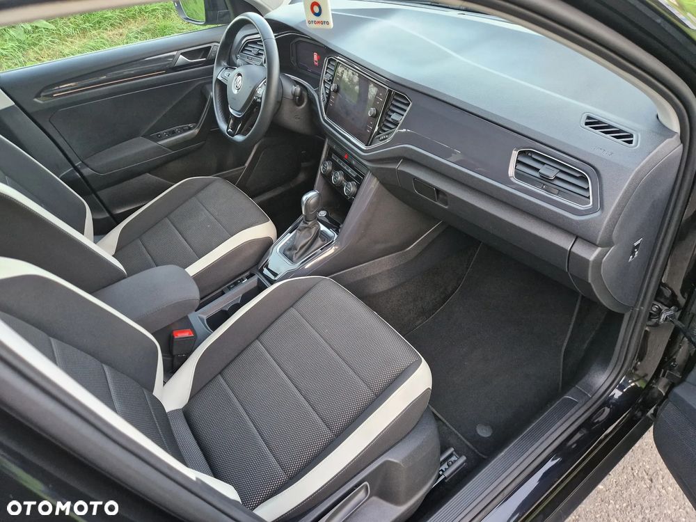 Volkswagen T-Roc - 14