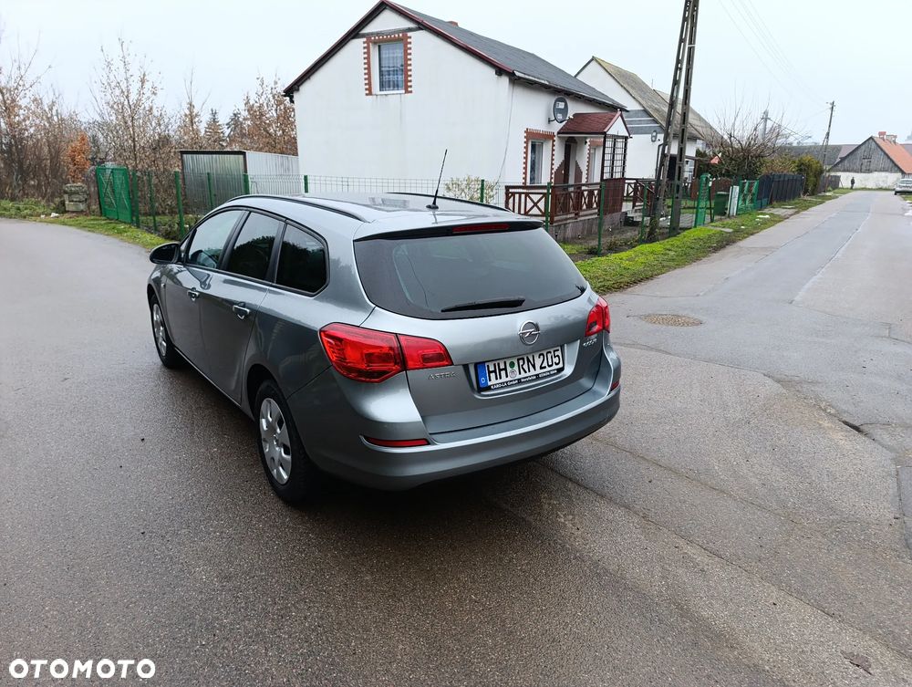 Opel Astra 1.4 ecoFLEX - 11