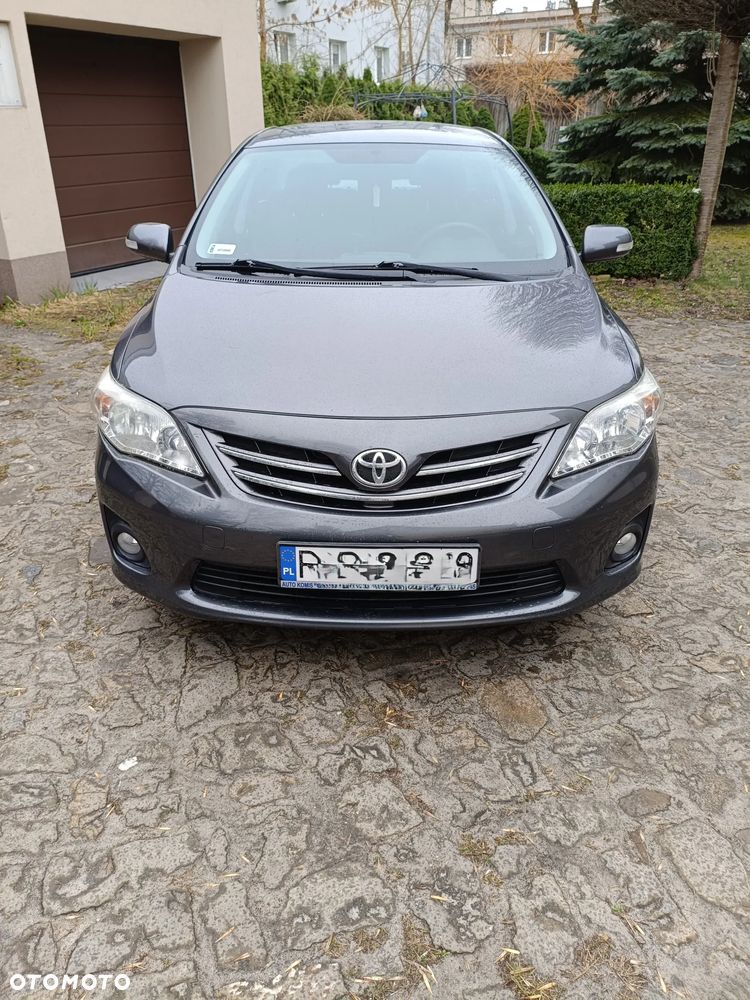 Toyota Corolla 1.6 Premium + - 6
