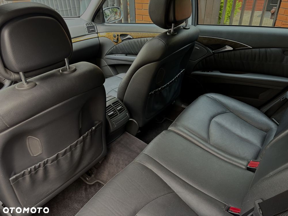 Mercedes-Benz Klasa E 320 CDI 4-Matic T Avantgarde - 8