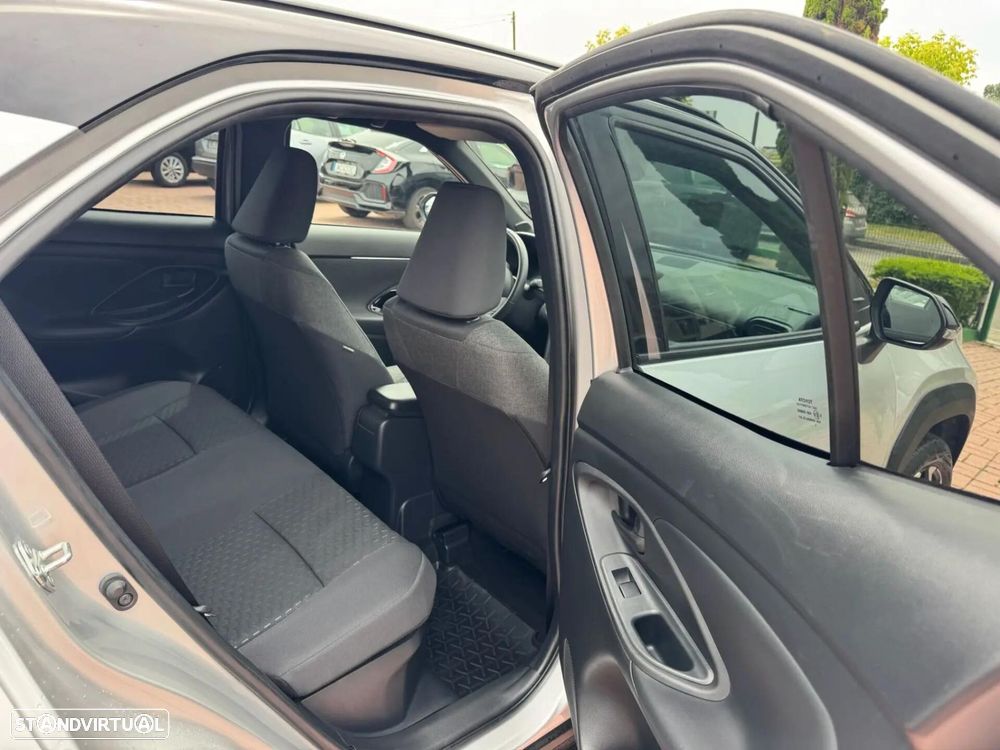Toyota Yaris Cross 1.5 HDF Comfort Plus AWD - 19