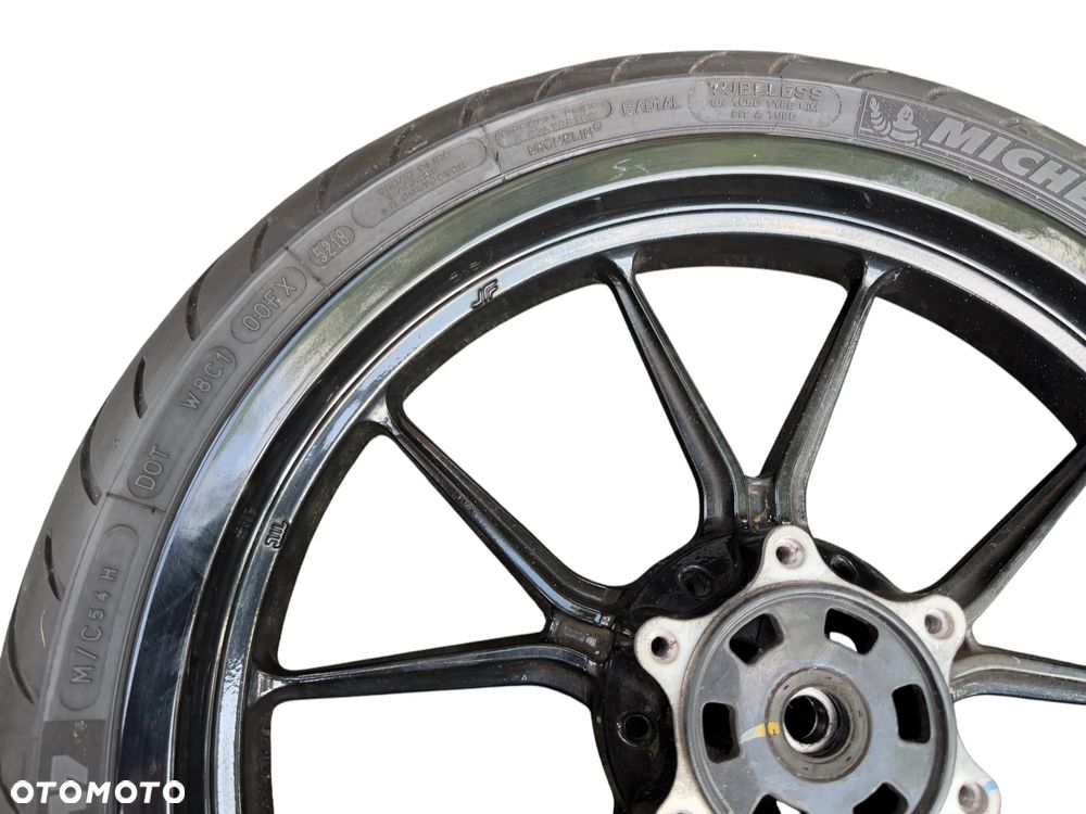 Felga przód   KTM Duke 125 ABS 17-23r  110/70/17 - 2