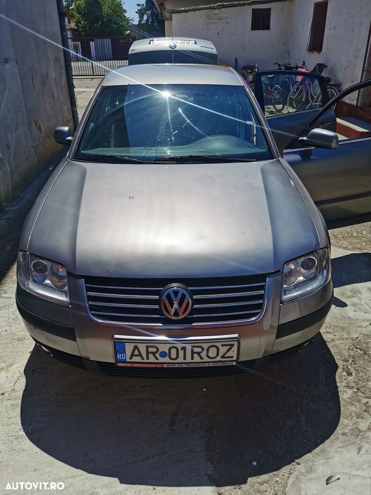 Volkswagen Passat - 4