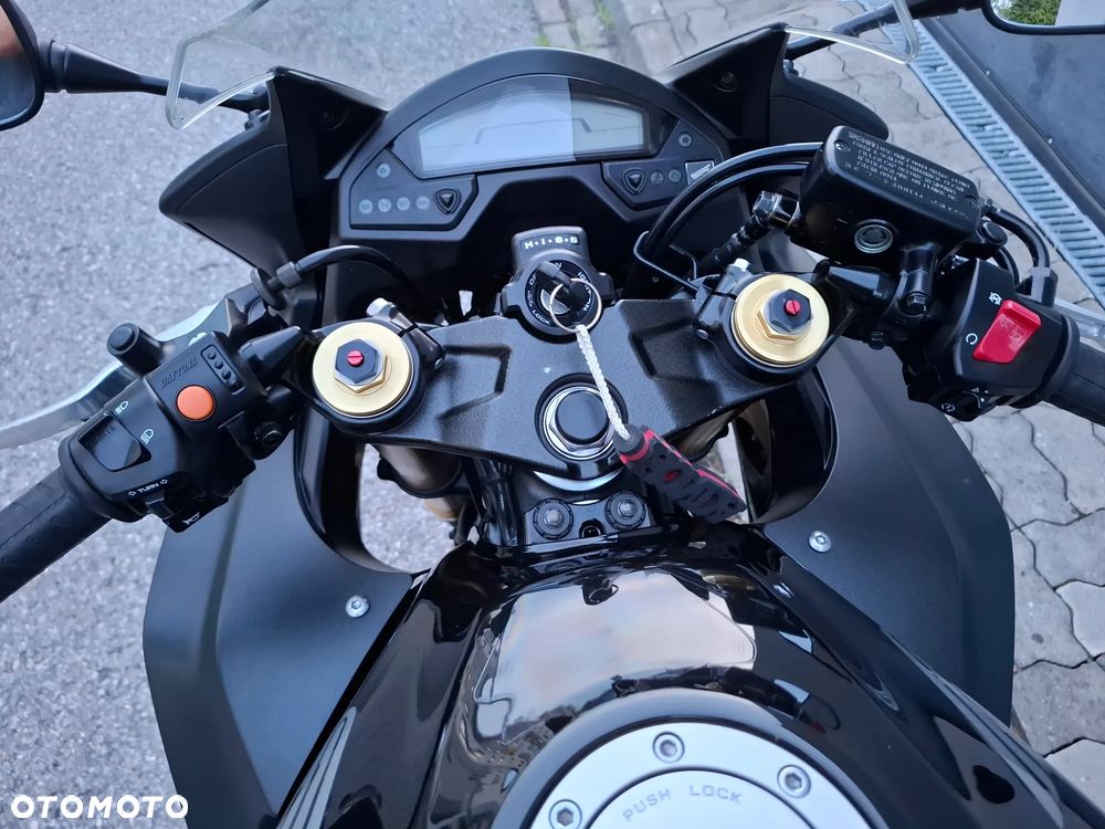 Honda CBR - 29