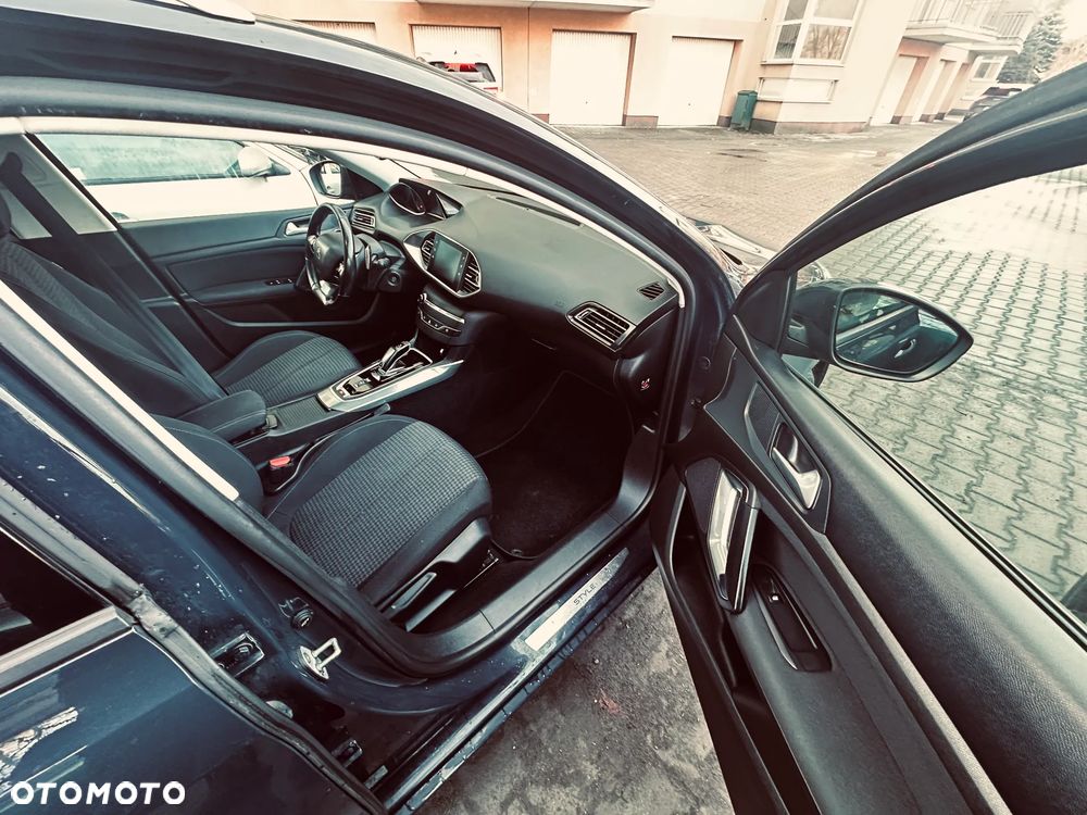 Peugeot 308 BlueHDi 130 EAT6 Stop & Start Allure - 8