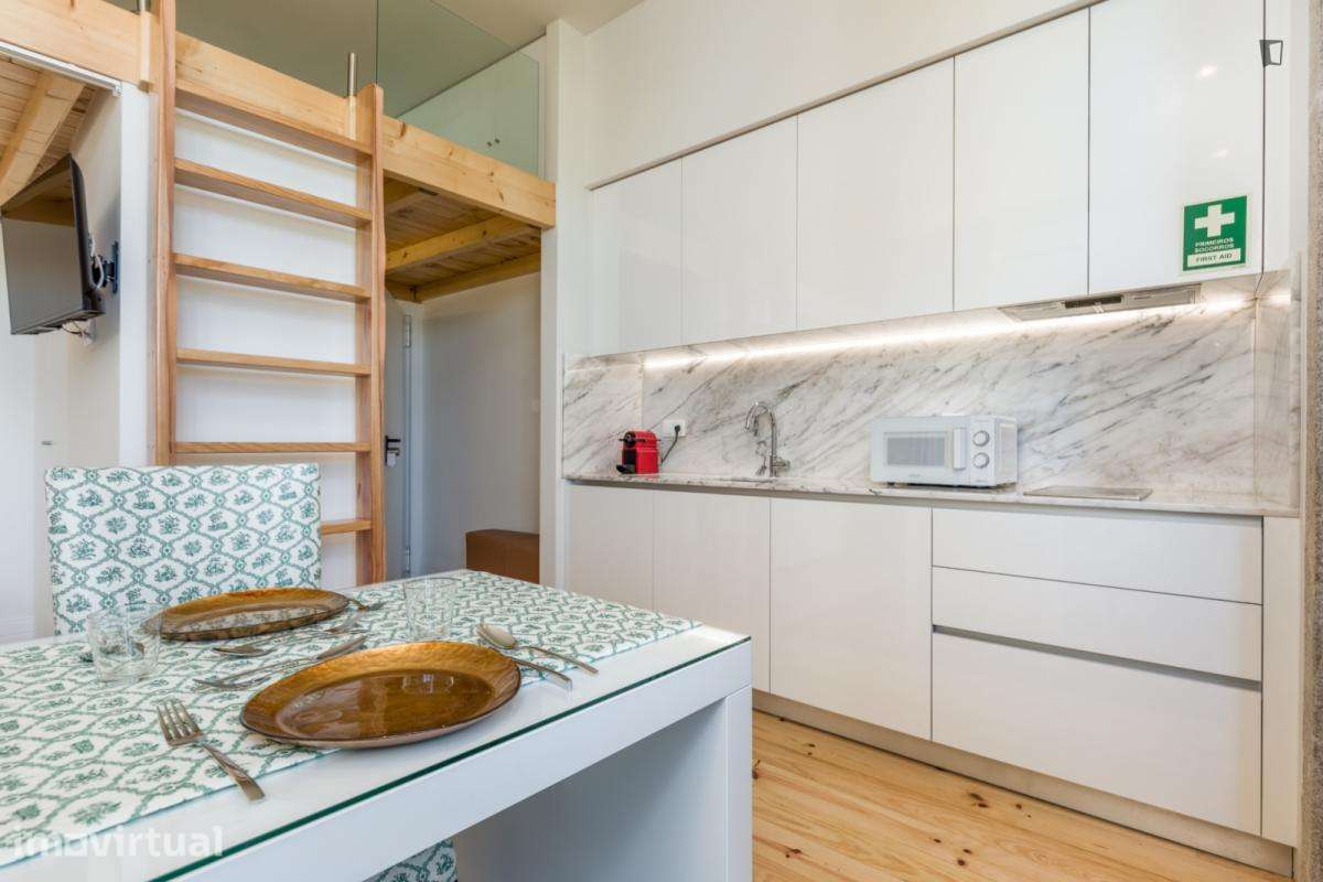 Apartamento com 1 quartos - localizado em Miragaia Porto - Grande imagem: 4/28