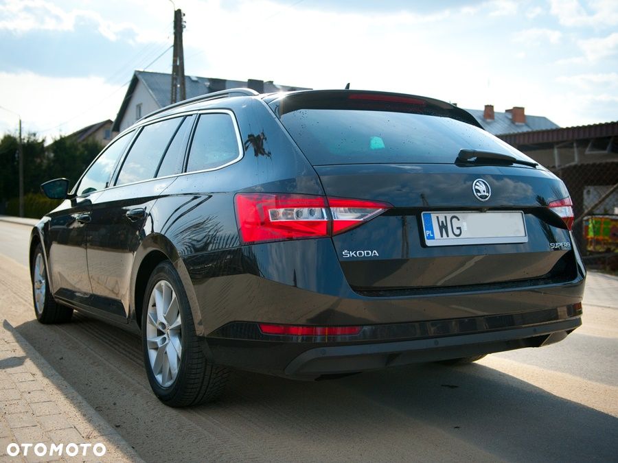 Skoda Superb 1.6 TDI Ambition - 5