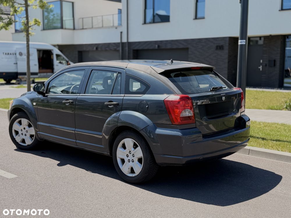 Dodge Caliber - 4