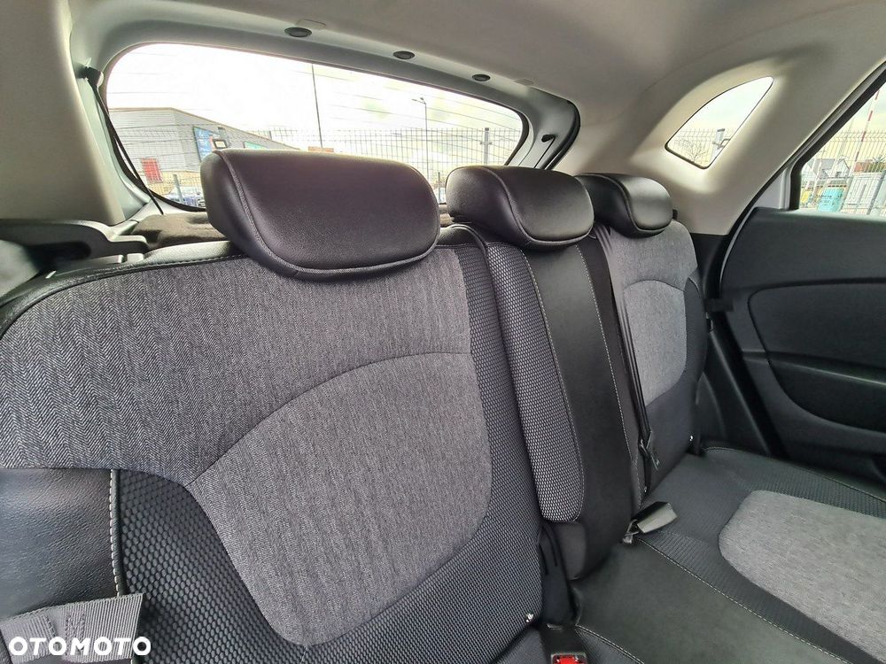 Renault Captur 1.5 dCi Intens EDC - 26