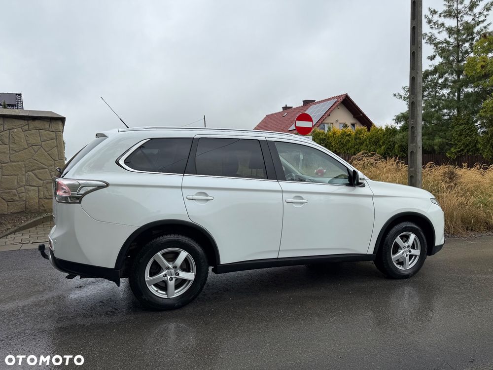 Mitsubishi Outlander - 27