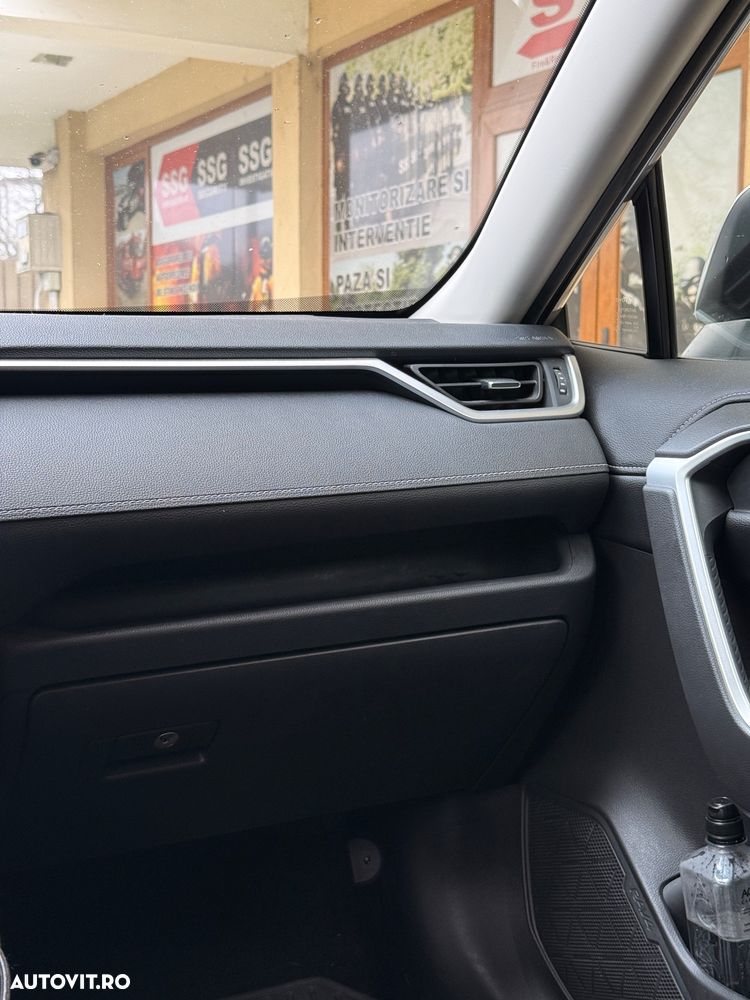 Toyota RAV4 - 11