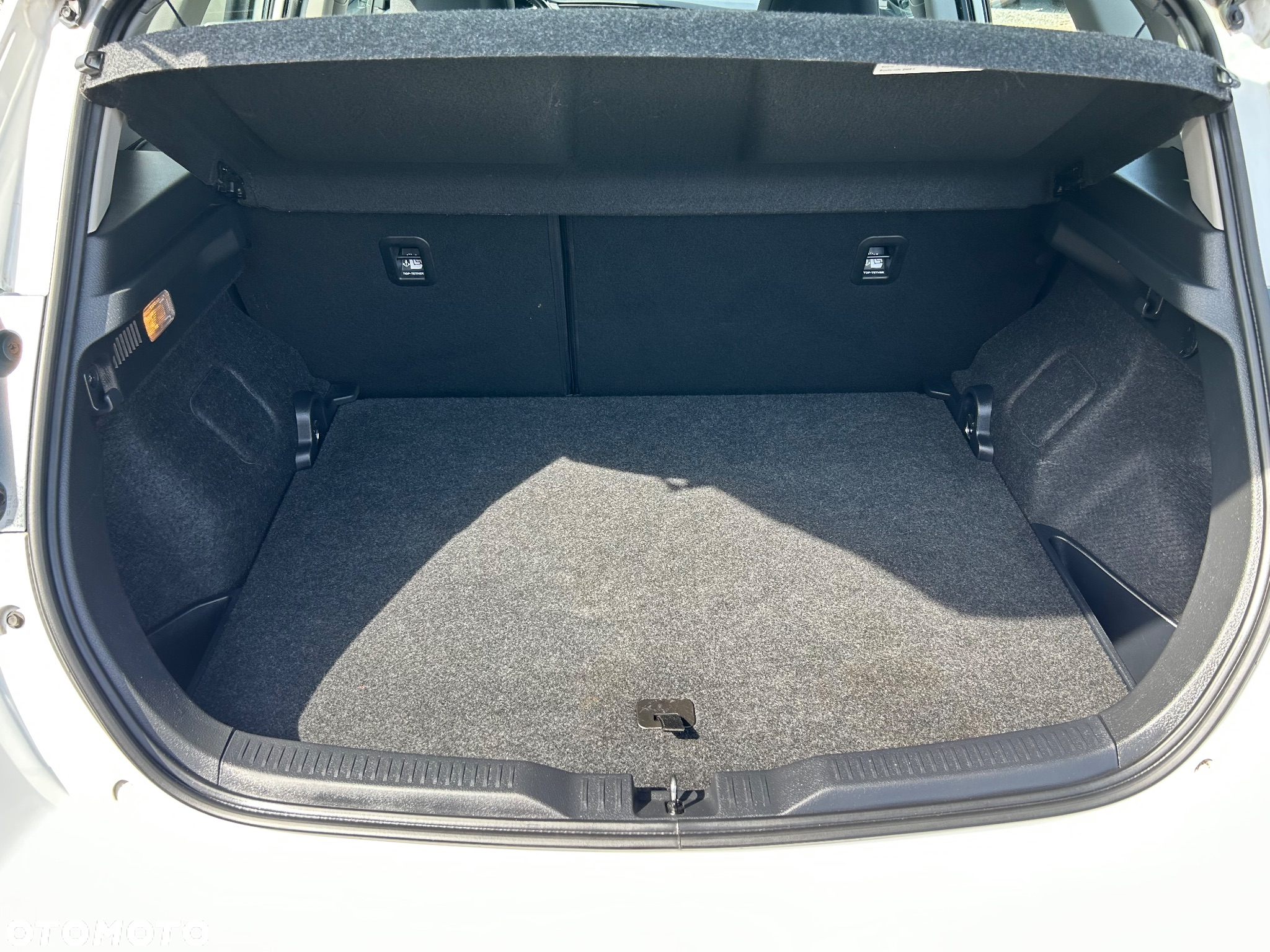 Toyota Auris 1.2 T Dynamic - 26
