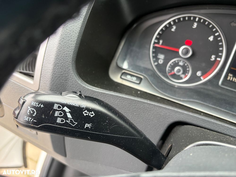 Volkswagen Caravelle - 19